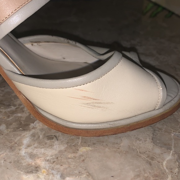 Chunky Heels - Picture 4 of 6